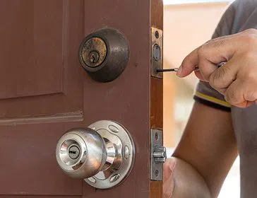 Gallery Locksmith Store Bloomingdale, IL 630-283-6639 - 7-Lock-Installation